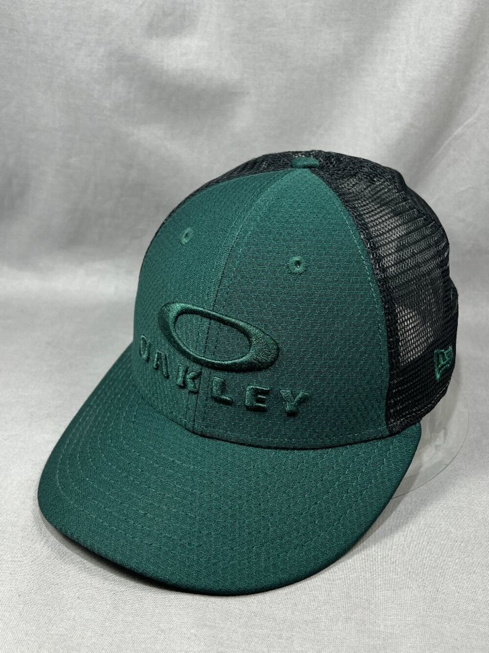 Oakley New Era 9Fifty Trucker Hat Green Black Mesh Adjustable Snapback Ball Cap